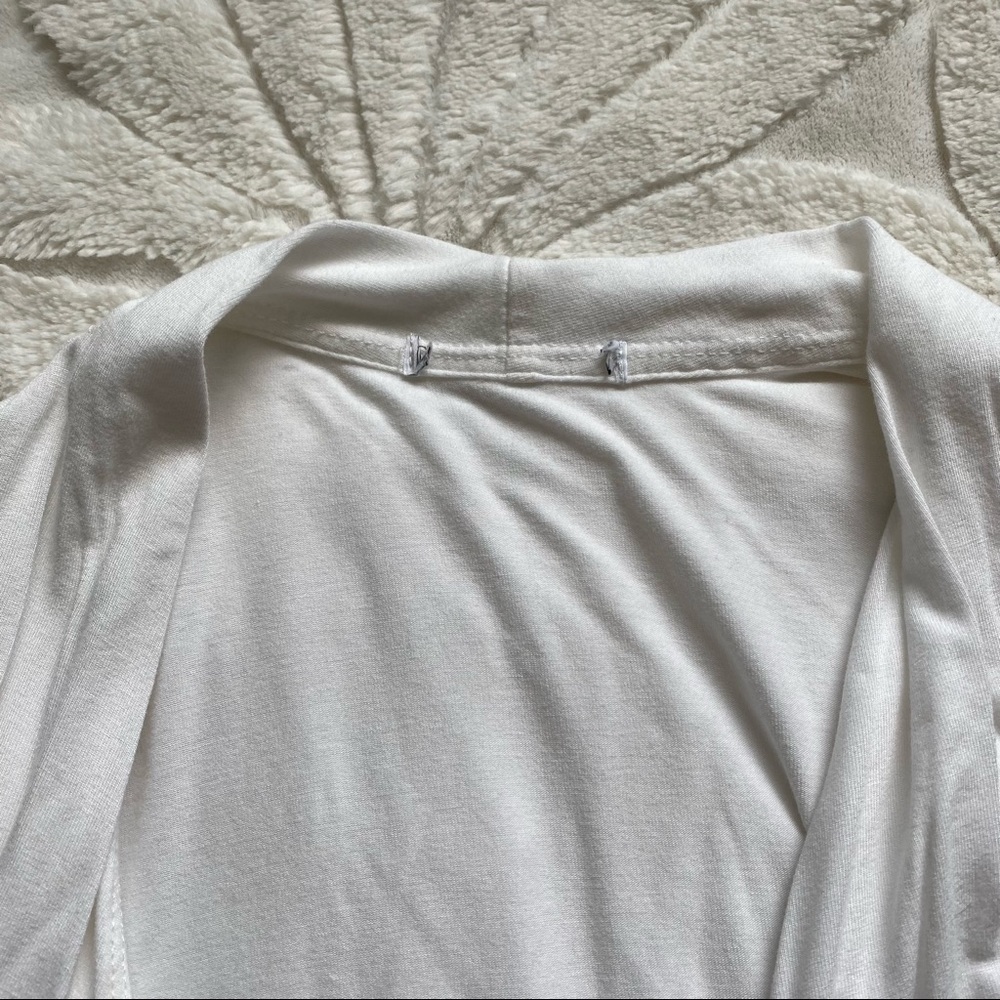 White Short Sleeve Kimono/Cover Up Size Medium/Large - Picture 5 of 6